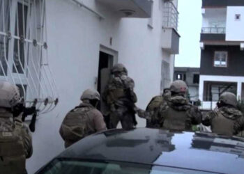 Batman'da izinsiz eylem yapan 5 şüpheliye gözaltı