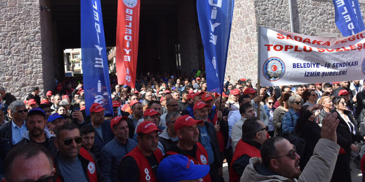 Belediye işçilerinden toplu iş sözleşmesi eylemi
