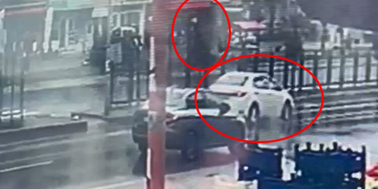 Bingöl'de otomobilin çarptığı Hira, öldü; kaza kamerada