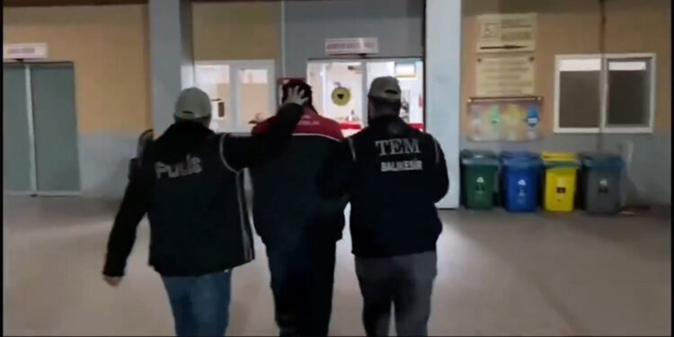 Bozdoğan-7 operasyonlarında 51 DEAŞ şüphelisi yakalandı