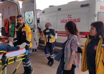 Bursa'da özel halk minibüsü ile otomobil çarpıştı: 4 yaralı