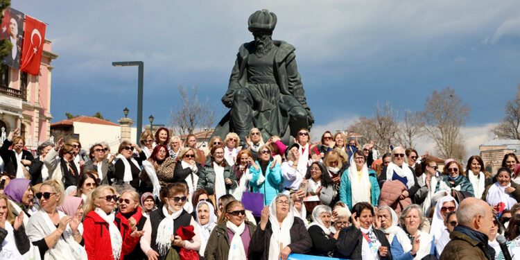 Büyükçekmece'deki kadınlar Edirne Ramazan Gezisi’nde buluştu