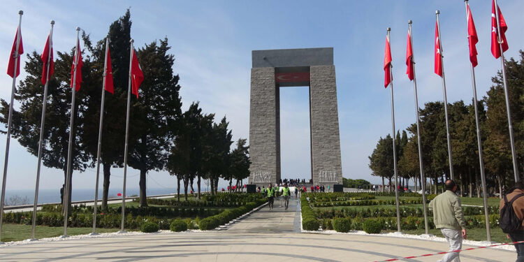 Şehitler Abidesi'nde hazırlıklar tamamlandı