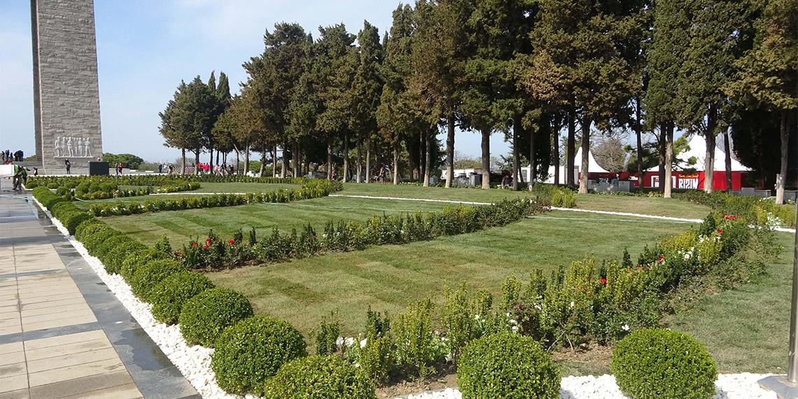 Çanakkale Deniz Zaferi'nin 109'uncu yılı ve 18 Mart Şehitleri Anma Günü törenlerinin yapılacağı Tarihi Gelibolu Yarımadası'ndaki Şehitler Abidesi'nde hazırlıklar tamamlandı.