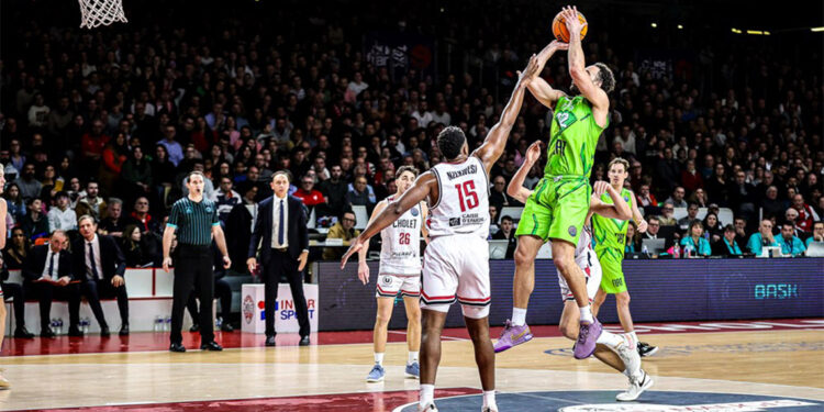TOFAŞ-Cholet Basket: 74-77