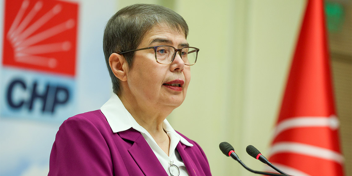 CHP Genel Başkan Yardımcısı Zeliha Aksaz Şahbaz, "Partimizin iktidarında, kamusal bir hizmet olarak tüm vatandaşlarımızın hakkı olan ücretsiz, ulaşılabilir, nitelikli sağlık hizmeti sunacağımızın, hekimlerimizin ve sağlık emekçilerimizin sorunlarını meslek örgütlerinin önerileri doğrultusunda çözeceğimizin sözünü veriyoruz" dedi.