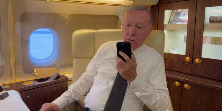 Erdoğan, Belçika'da PKK yandaşlarının saldırısında yaralanan Türk gencini aradı