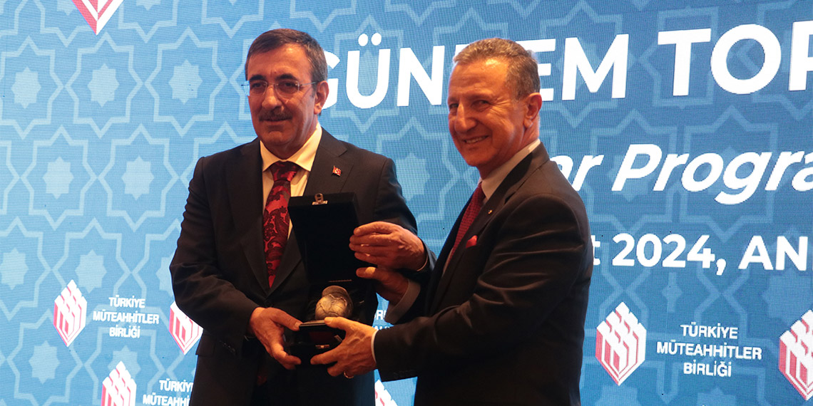 Cumhurbaşkanı Yardımcısı Cevdet Yılmaz, "Ülkemiz üç kıtanın ortasında, deprem başta olmak üzere afet riski yüksek bir coğrafyada yaşıyoruz" dedi.