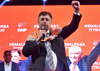 Cemil Tugay'dan Kemalpaşa'ya metro sözü