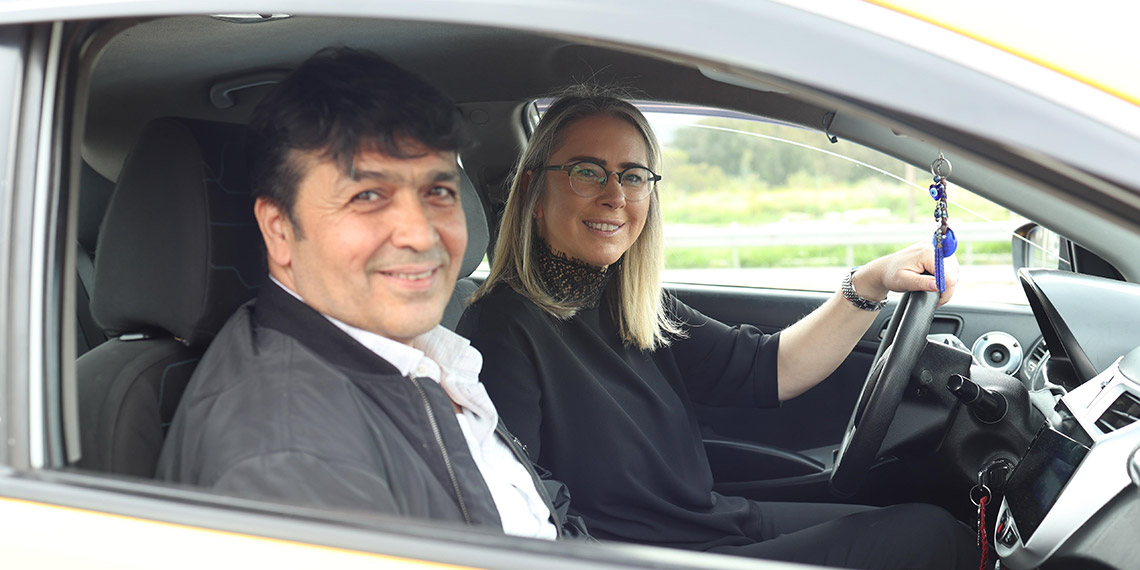 Ceyda Bölünmez Çankırı taksi şoförü olarak İzmirlilerle buluştu