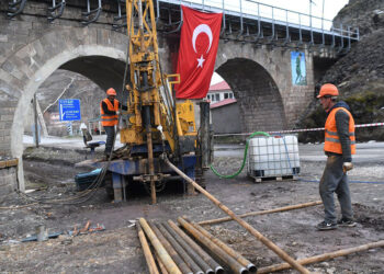 Mutu Köprüsü'nün yenisi yapılıyor