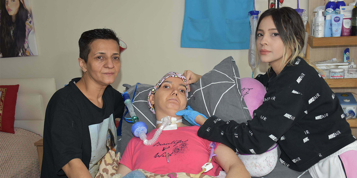 İzmir'de, ehliyetsiz ve alkollü olarak kullandığı araçla, motosiklete çarpıp Dilara'yı yatalak hale getiren sürücüye 4,5 yıl hapis cezası.