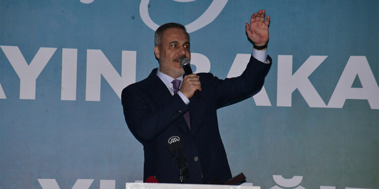 İsrail zalimliğiyle bir başına kaldı