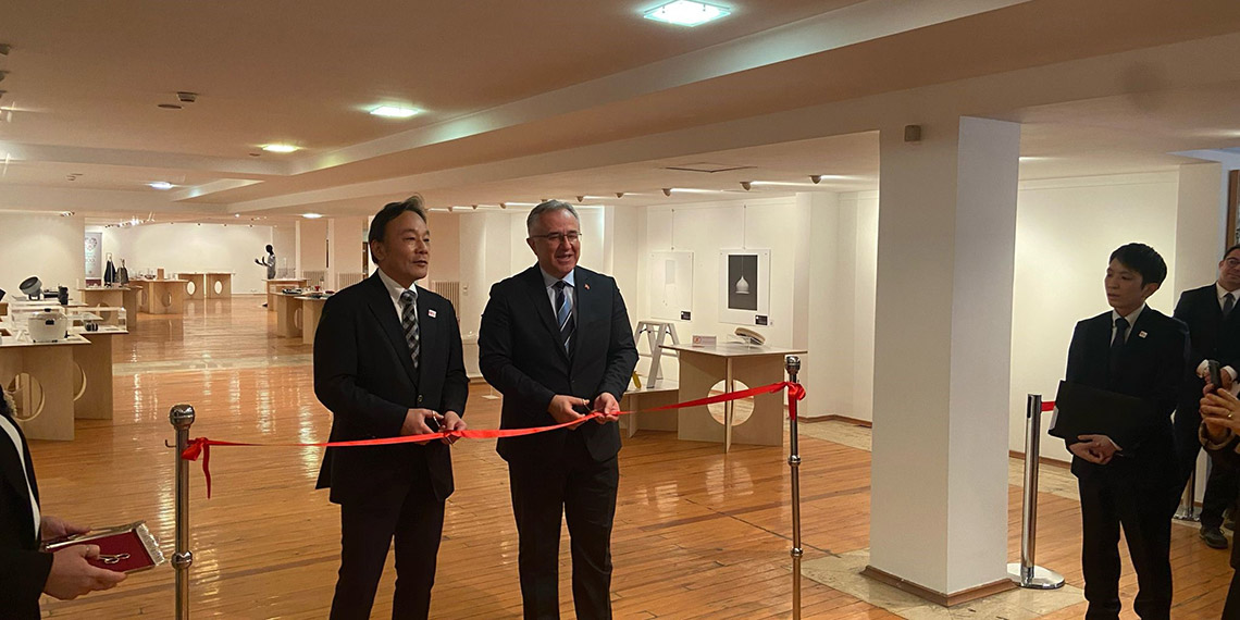 'Dünden Bugüne 100 Japon Tasarımı Sergisi' açıldı