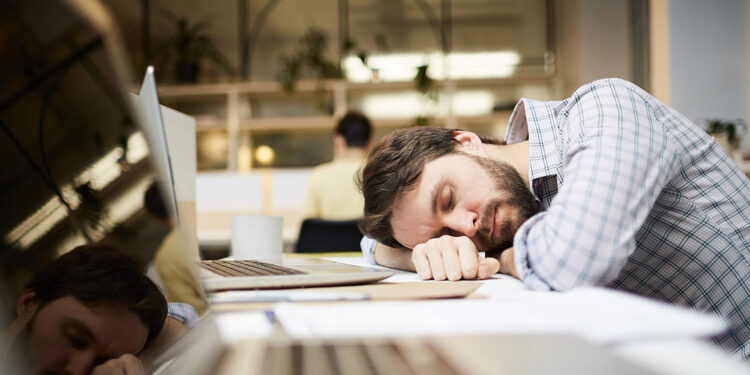 Dünya Mutluluk Raporu: Gençler mutsuzlaşıyor