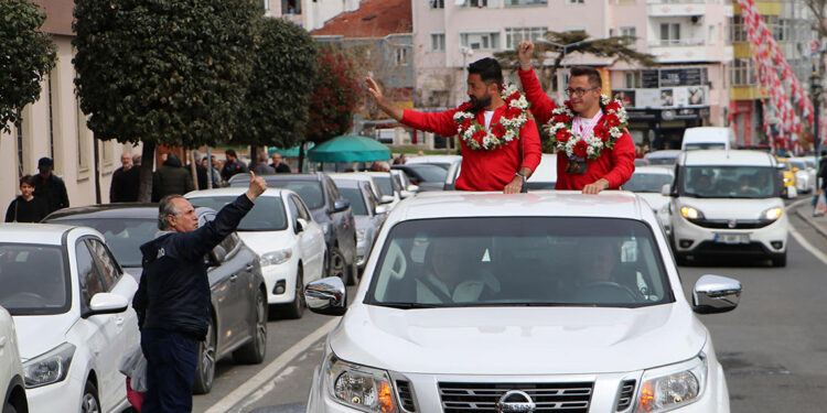 Dünya rekoru kıran down sendromlu Emirhan'a karşılama
