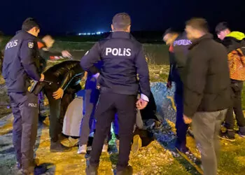 Edirne'de dur ihtarına uymayan araçtan 7 kaçak göçmen çıktı
