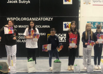 Eskrimci Derin Taşpınar Polonya'da şampiyon oldu