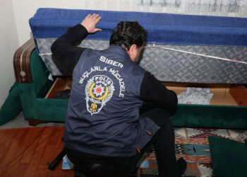'Evde paketleme işi' dolandırıcılığı; 17 gözaltı