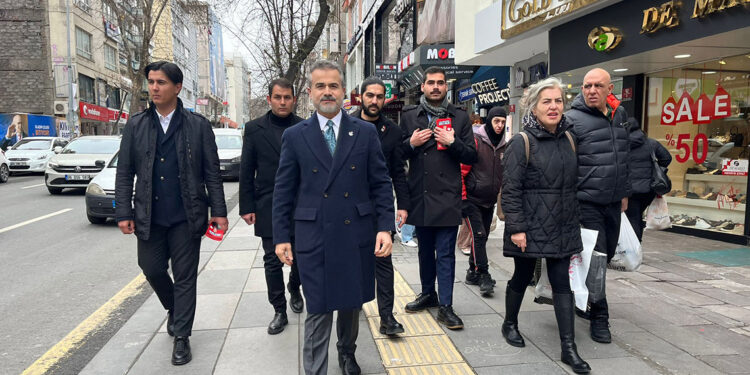 En düşük emekli maaşı asgari ücret düzeyine çıkarılmalı