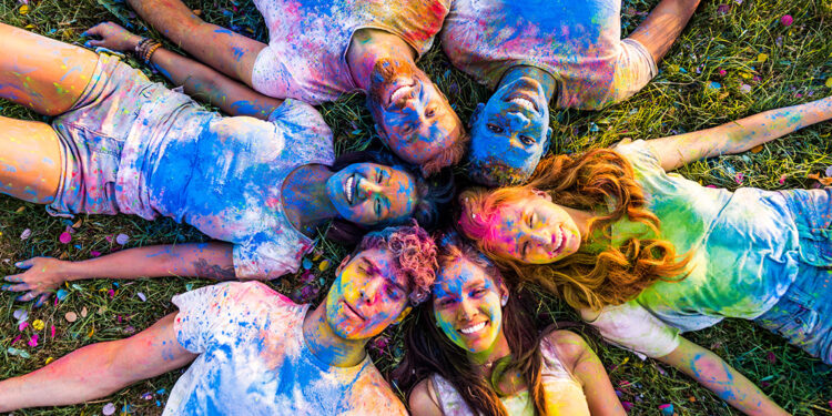 En renkli festival 'Holi'