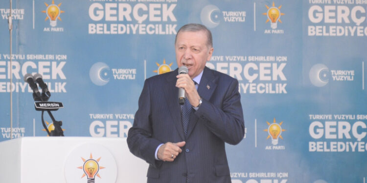 Erdoğan: Kifayetsiz muhterislerin devrini kapatalım