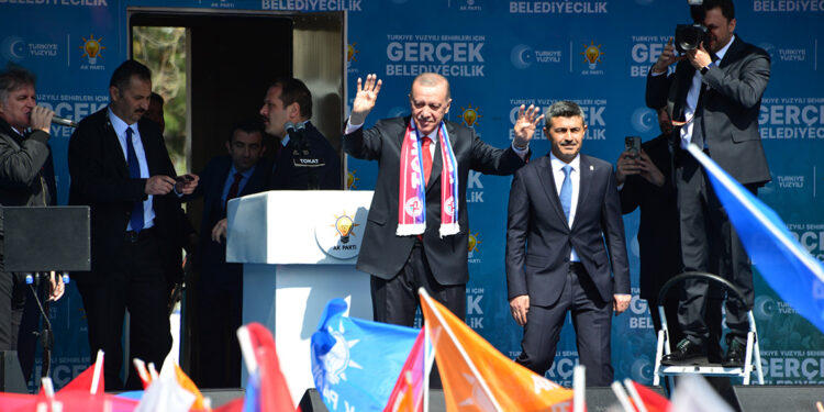 Erdoğan, Tokat mitinginde vatandaşlara seslendi