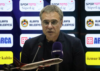Ersun Yanal, Bu Memleket Bizim sloganıyla vakıf kurdu