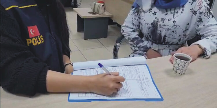 Eşi ve akrabasını fuhşa zorlayan şüpheli tutuklandı