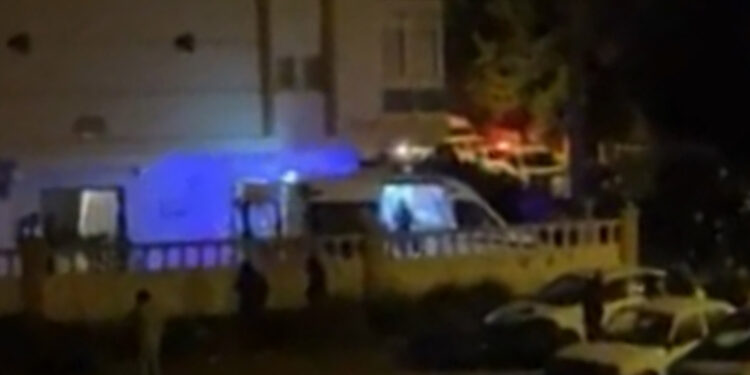 Eşini bıçaklayarak öldürüp intihara kalkıştı