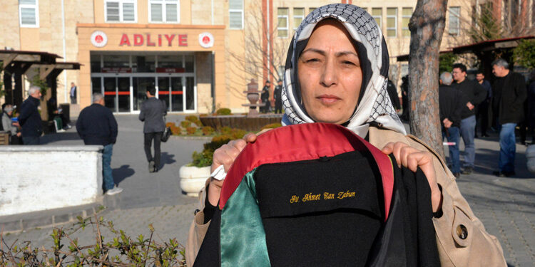 Ezgi Apartmanı davasında acılı anne: Adalet askıda kalmasın