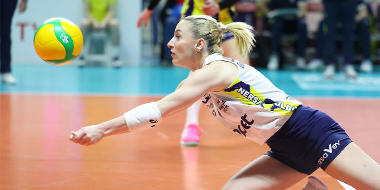 Fenerbahçe Opet kupaya yarı finalde veda etti