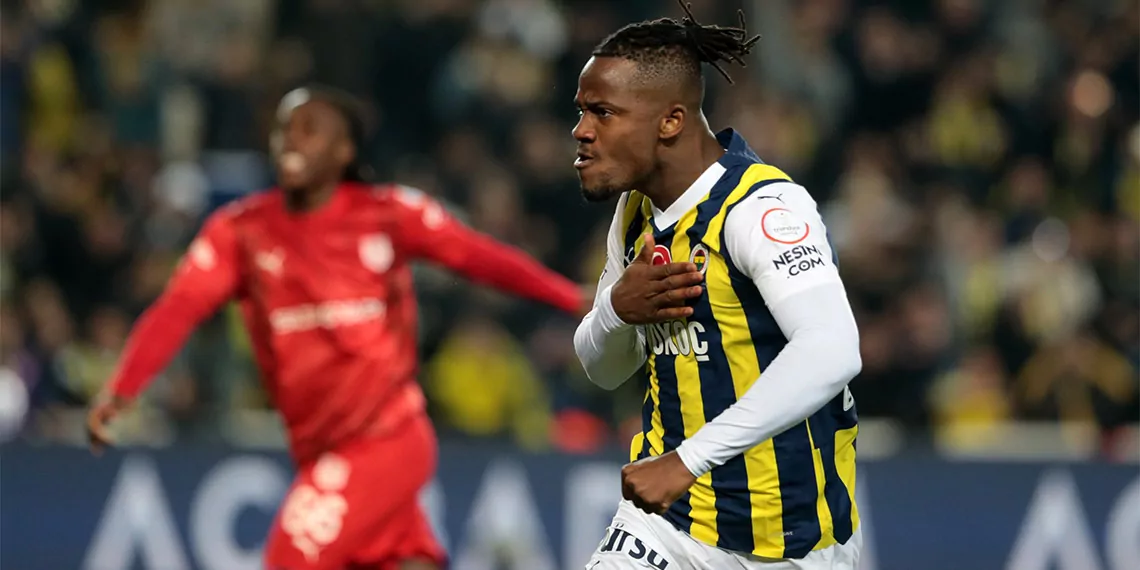 Fenerbahçe teknik direktörü i̇smail kartal, "oyun hızımızı kesmeyi ve yavaşlatmayı adet haline getirdiler. Buraya insanlar futbol izlemeye geliyor. Biz ülkemizin marka değerini nasıl yükselteceğiz" dedi.