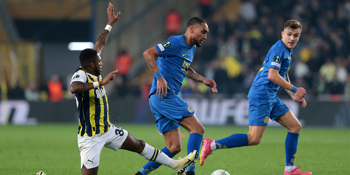 Fenerbahçe Teknik Direktörü İsmail Kartal, "İlk yarı dengeli bir oyun. İkinci yarıya iyi başlayamadık. Rakip de yaptığı hamlelerle üzerimize geldi ve bir gol yedik. Turu geçen taraf biz olduk. Oyuncularımı tebrik ediyorum. Camiamıza hayırlı olsun” dedi.