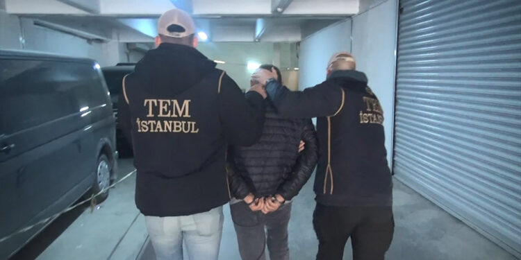 FETÖ üyeliğinden aranan Bekir Boydak yakalandı