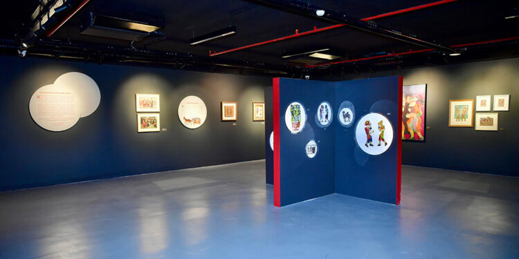 Fatih’te Karagöz sergisi açıldı