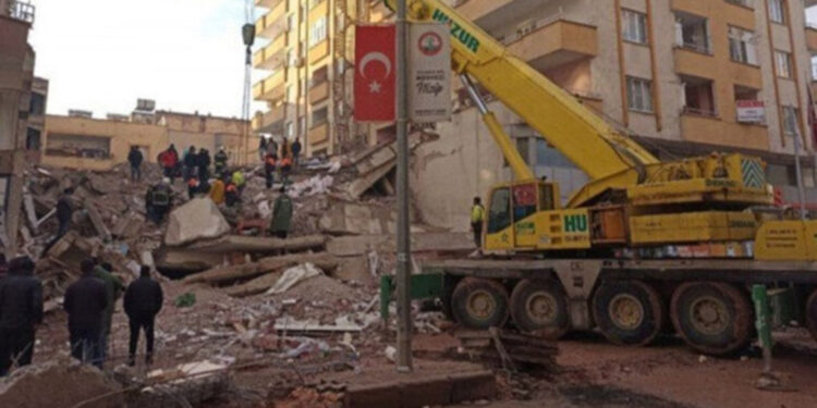 Furkan Apartmanı'nın firari müteahhitleri için Interpol talebi