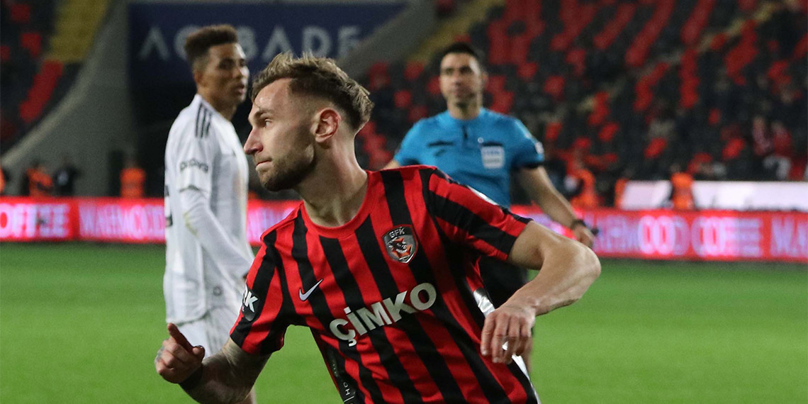 Süper Lig'in 29'uncu hafta karşılaşmasında Gaziantep FK Beşiktaş'ı 2-0 mağlup etti.