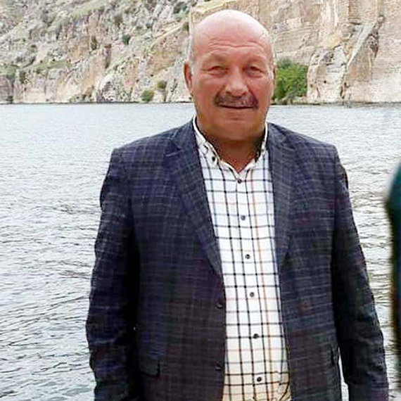 Gaziantep'te arazi paylaşımı nedeniyle tartıştıkları babalarını öldüren 2 kardeş Abdurrahman (37) ve Halaf Açıkbaş (32) kardeşler, tutuklandı.