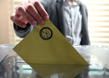 Geçmiş ve gelecek için 'oy kullan'