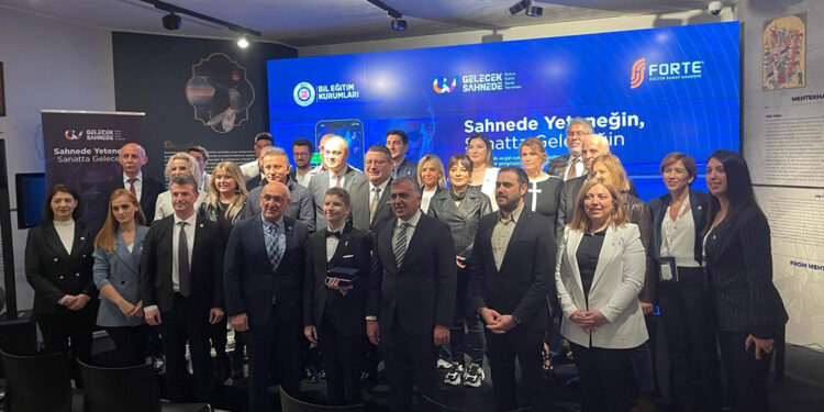 Gelecek Sahne'de online müzik yarışmasının lansmanı yapıldı