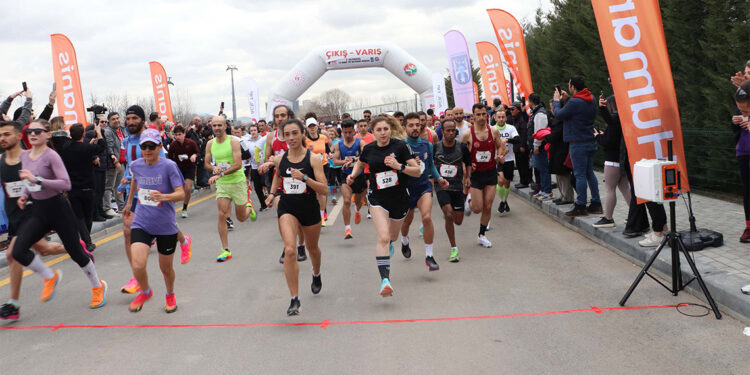 2. Geleneksel Tıp Bayramı Koşusu'nun ana sponsoru Humanis oldu