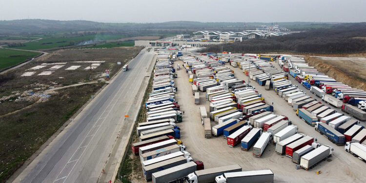 Hamzabeyli'ye 700 TIR kapasiteli yeni park yapılıyor