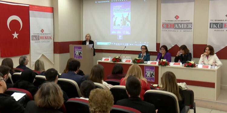 İKÜ'de 'Kadın Hakları Sempozyumu' düzenlendi