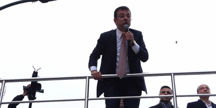 Turhan Hançerli'nin partili duruşunu, yoldaşlığını alkışlıyorum