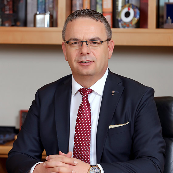 İş Bankası ve İhracatı Geliştirme A.Ş. (İGE) tarafından hayata geçirilen ‘İhracatta Kadını Destekleme Paketi’ ile ihracatçı ya da ihracat yapma potansiyeli olan kadın girişimcilere İGE kefaletiyle 200 milyon TL tutarında kaynak sunulacak.