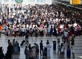 İstanbul'a gelen yabancı ziyaretçi sayısı yüzde 8,08 arttı