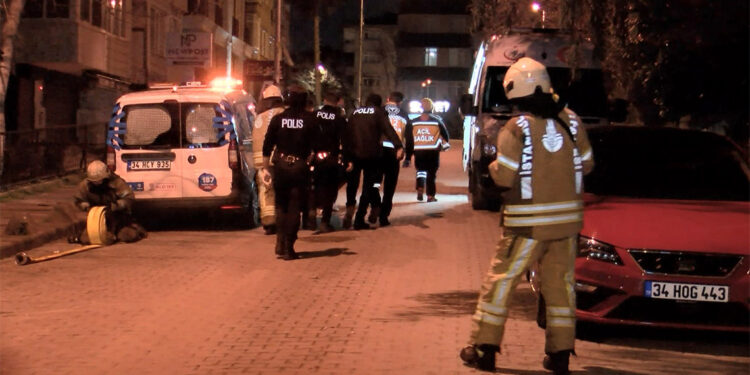 Bahçelievler'de 5 katlı binada yangın