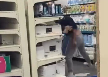 Başakşehir'de zincir markette kavga