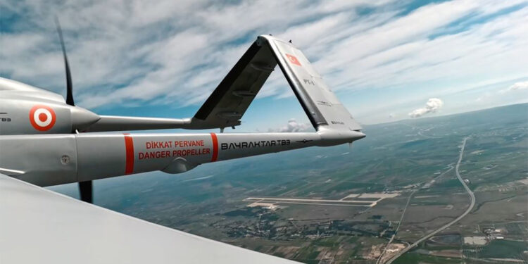 Bayraktar TB3 ASELFLIR-500 ile uçtu